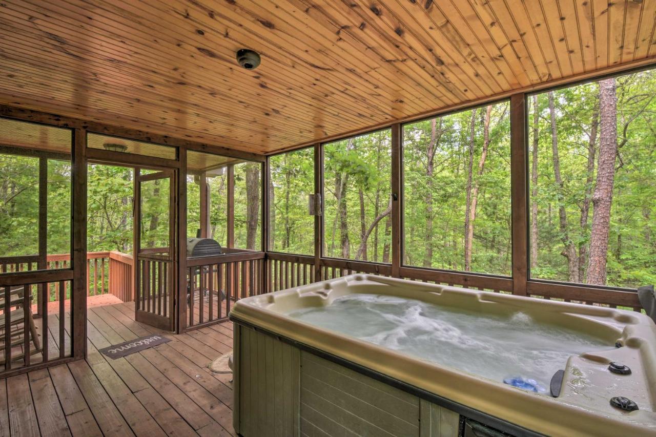 The Honeybee Cabin With Private Porch And Hot Tub Clarkesville Eksteriør bilde
