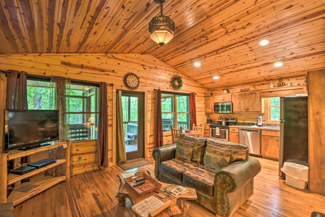 The Honeybee Cabin With Private Porch And Hot Tub Clarkesville Eksteriør bilde