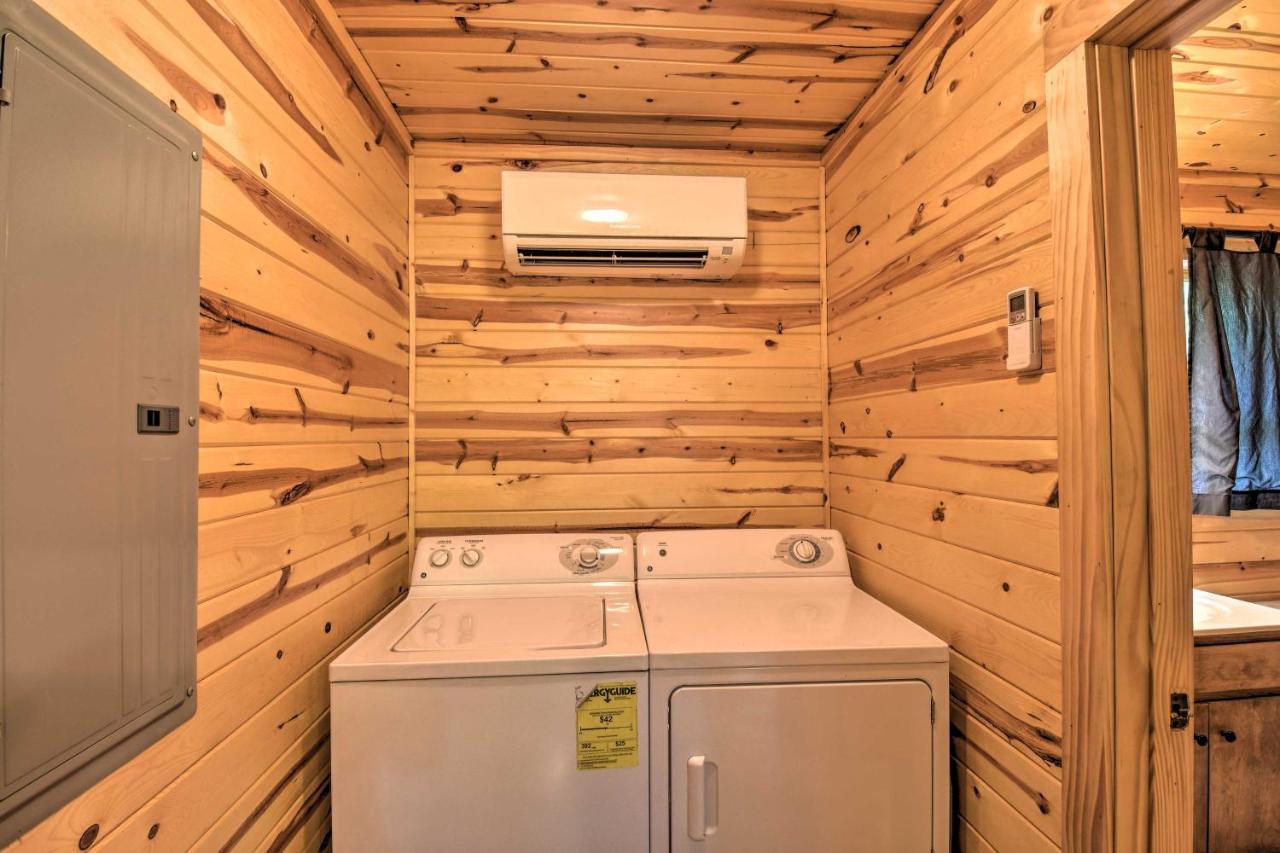 The Honeybee Cabin With Private Porch And Hot Tub Clarkesville Eksteriør bilde
