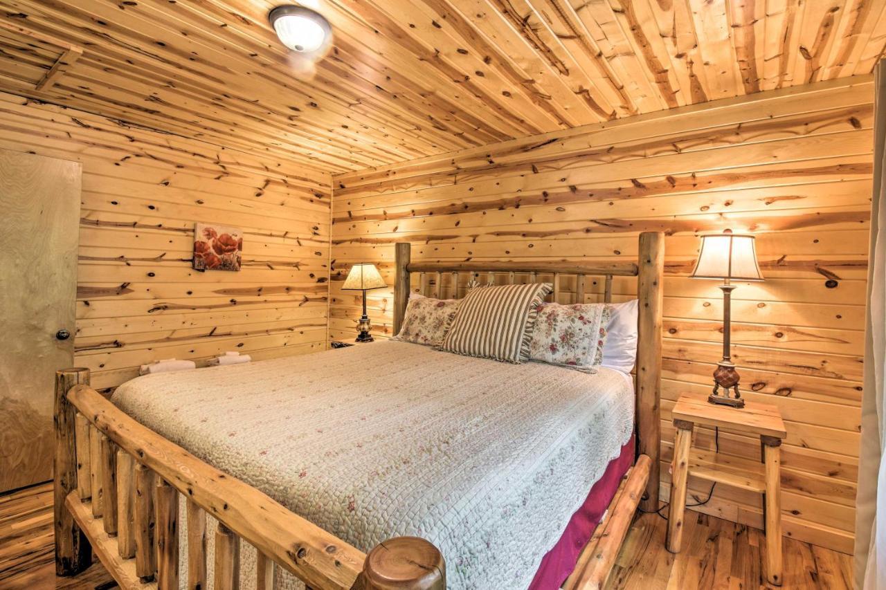 The Honeybee Cabin With Private Porch And Hot Tub Clarkesville Eksteriør bilde