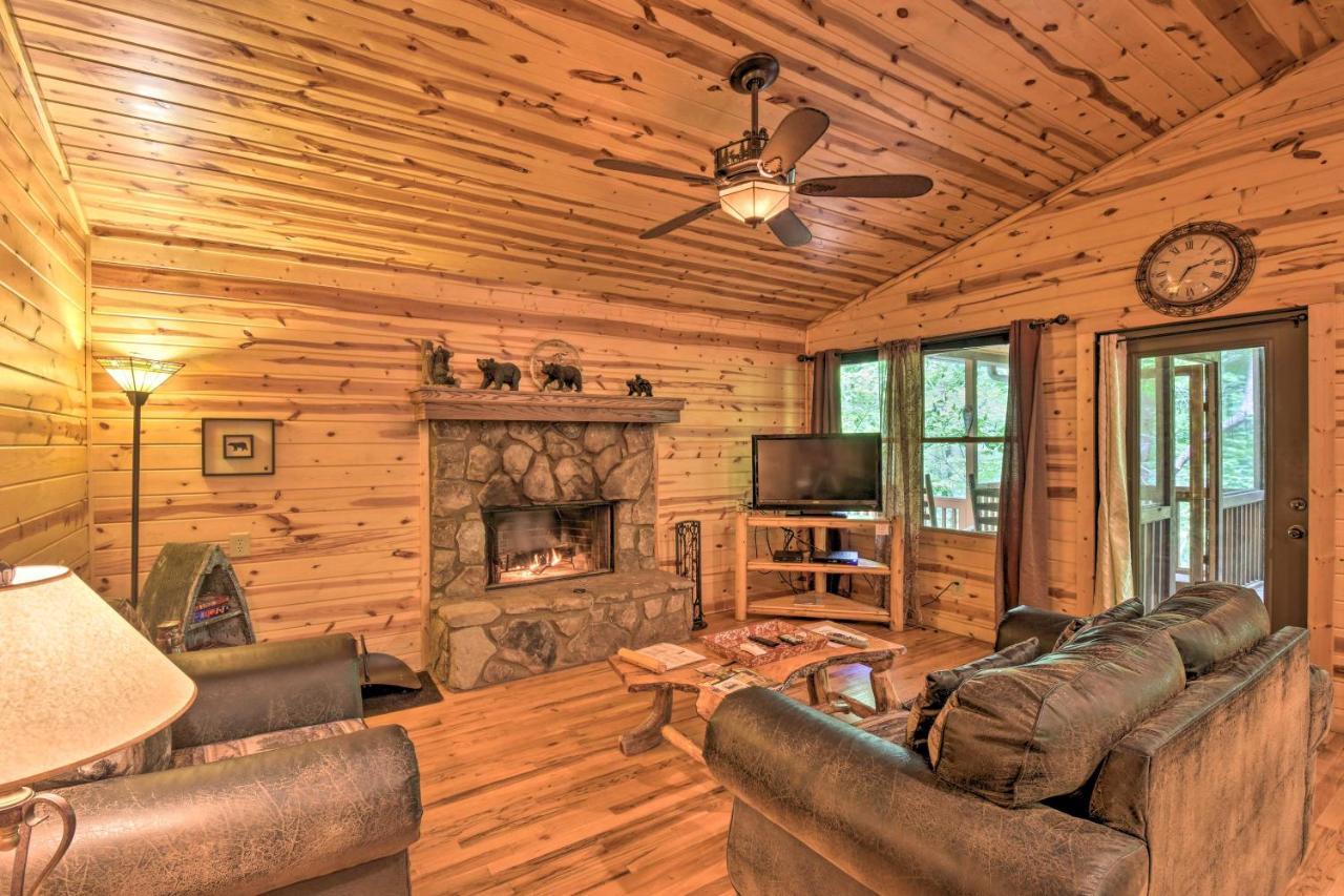 The Honeybee Cabin With Private Porch And Hot Tub Clarkesville Eksteriør bilde